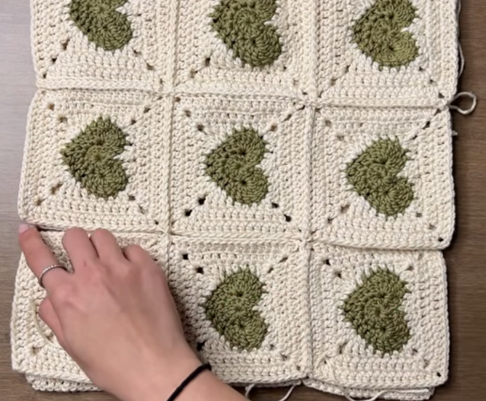 Heart Granny Square Crochet Tote Bag Pattern Img 2