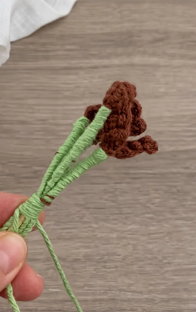 Crochet Lily Flower Pattern