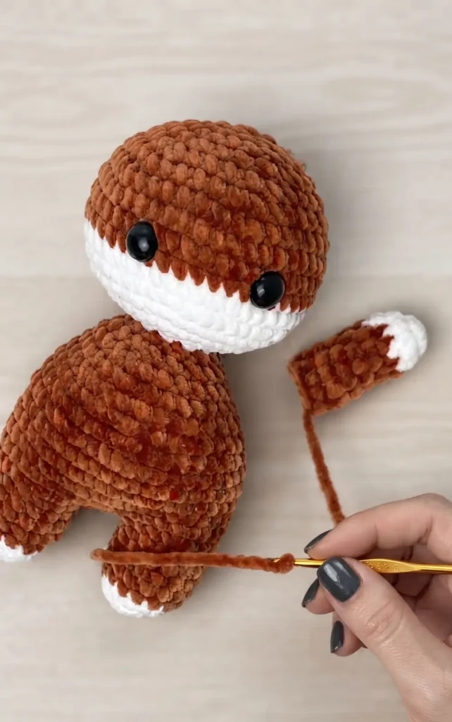Crochet Fox keychain tutorial