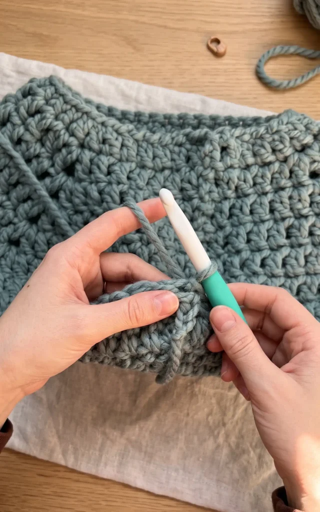 Chunky Crochet Sweater Tutorial Easy Crochet Raglan