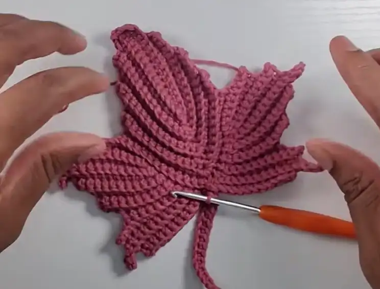 Crochet Maple Leaf Tutorial&nbsp;