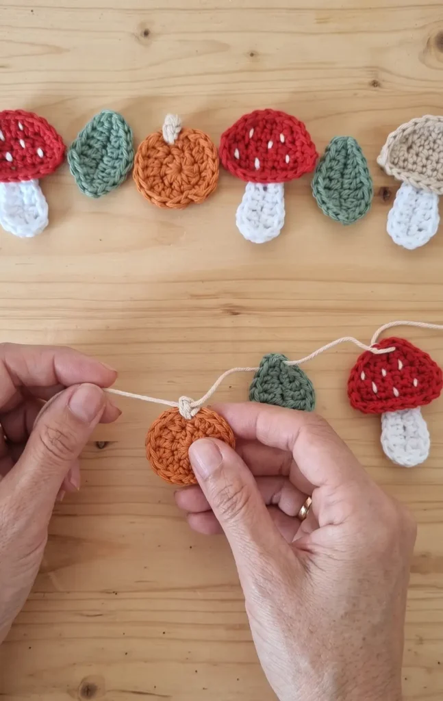 Crochet tutorial an easy autumn garland