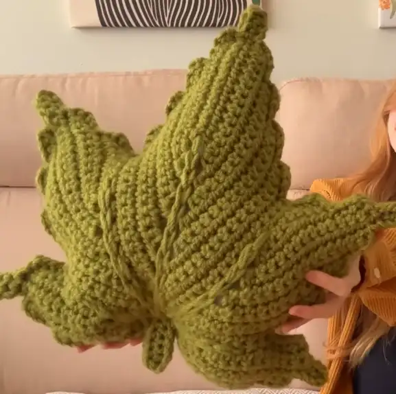I made Crochet Maple Leaf Pillow