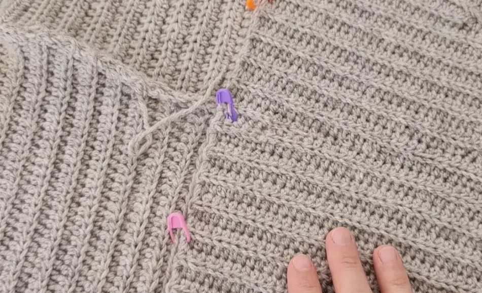 How to Crochet a Cute Fall Sweater